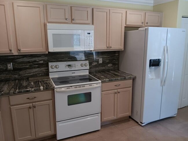 Photo - 4983 Pinemore Ln