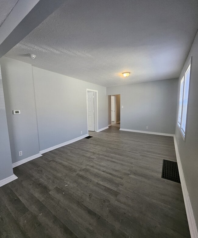 Photo - 1531 Cruft St