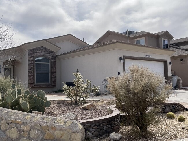 3848 Loma Adriana