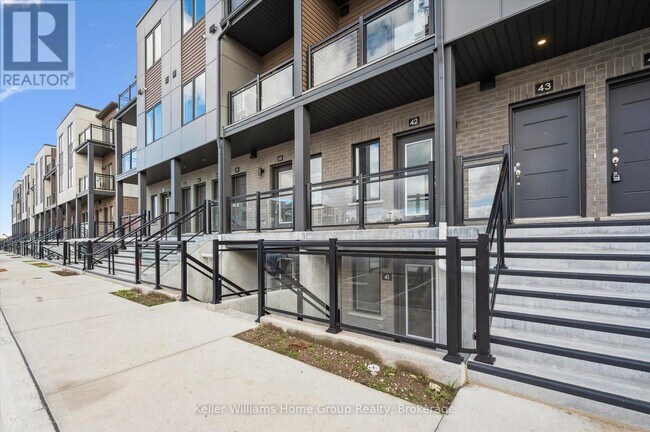 Photo - 40 - 940 ST.DAVID STREET N