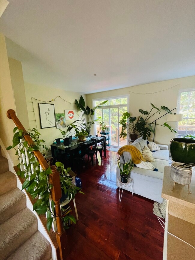 Main floor den/dining - 3916 Bryant Park Cir