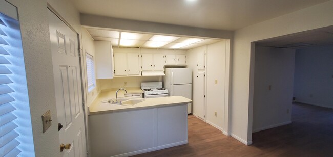 Photo - 40221 Harris Ln Townhome