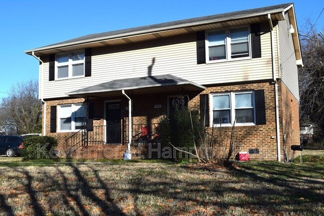 Photo - 215 A Settlers Landing Rd