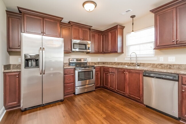 Photo - 8427 Manor Farm Dr