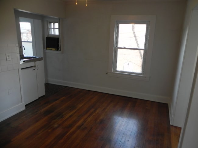 Photo - 186 Grasmere Ave Unidad 3