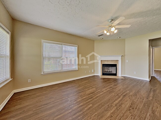 Photo - 5108 Bumblebee Dr
