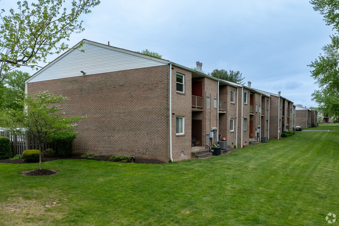 Photo - Hampton Crossing Condominiums