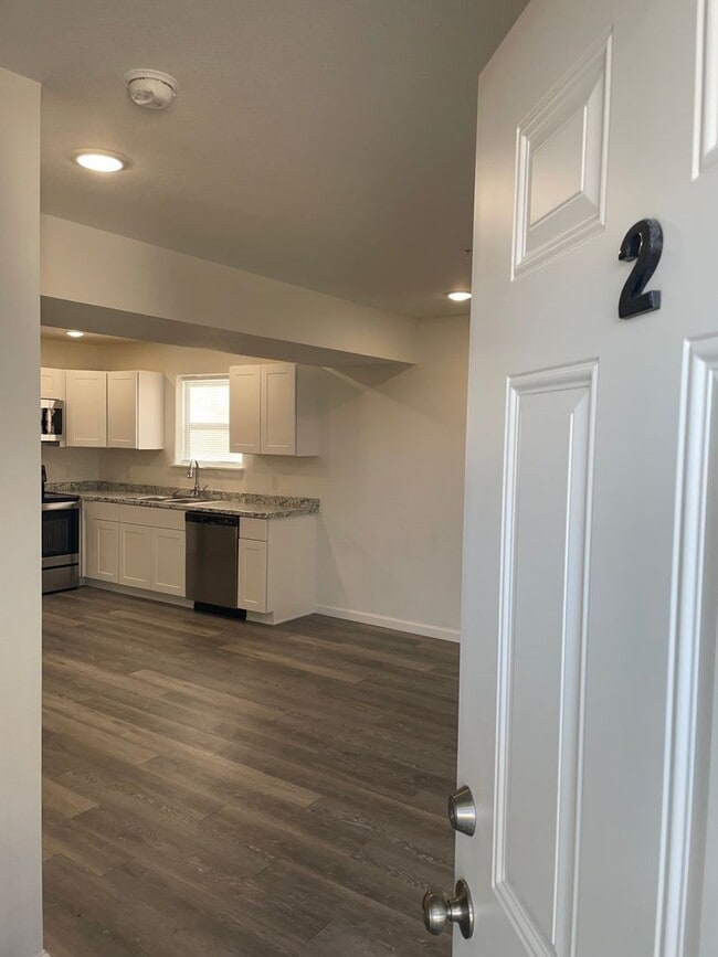 Building Photo - Townhomes Now Available in Strafford MO!