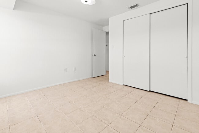 Photo - 1057 Tropical Ave NW