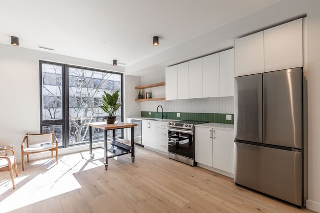 Photo - 1712 Oak Ave Unit 302