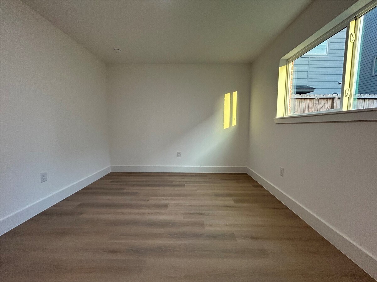 Photo - 2607 Live Oak St