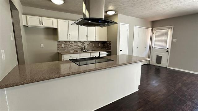 Photo - 534 Windsor Dr