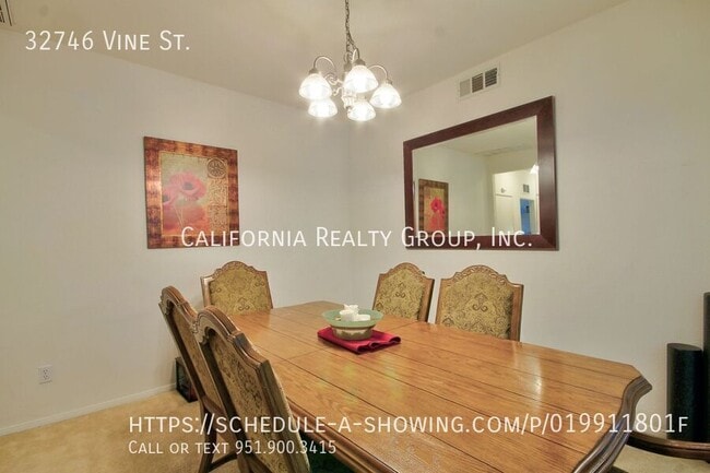 Photo - 32746 Vine St