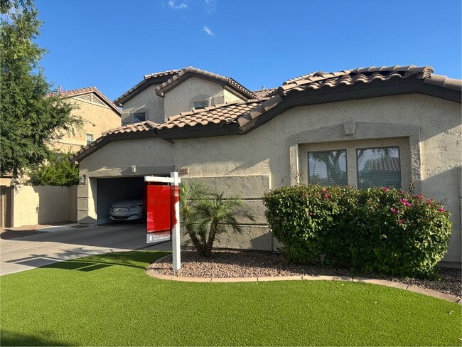 Photo - 461 W Flamingo Dr House