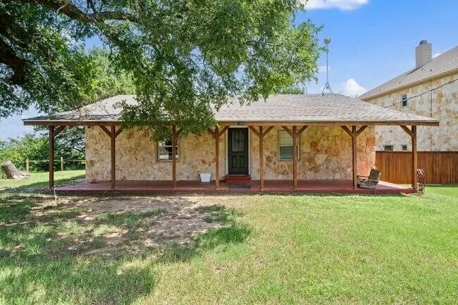 Building Photo - 1233 Range Rd