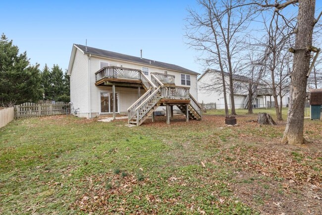 Photo - 359 Montgomery Cir