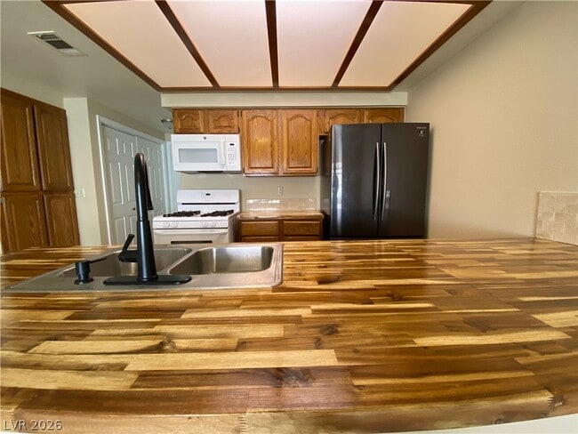 Photo - 313 Beethoven St