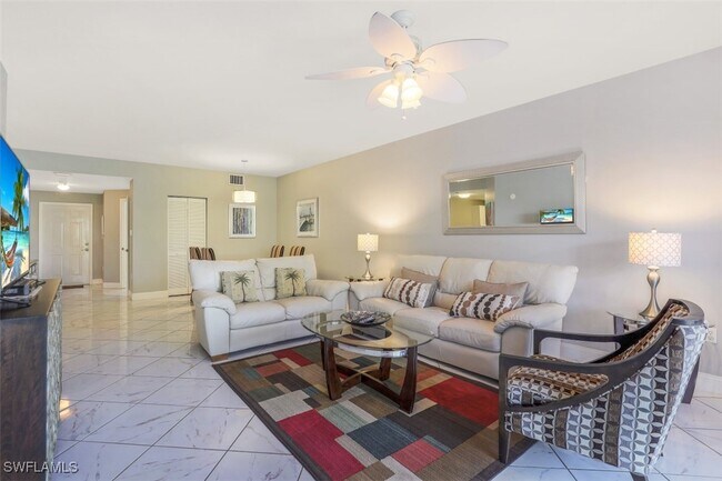 Photo - 519 Roma Ct Unit 3-305