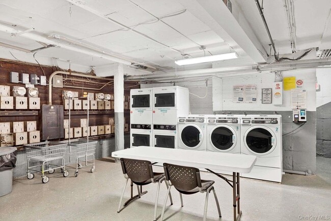 Photo - 1 Ash Pl Unit 2L