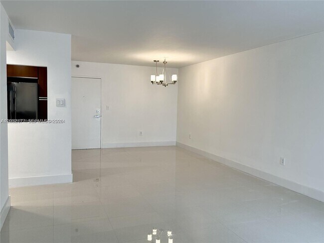 Photo - 2851 NE 183rd St Unidad 109E