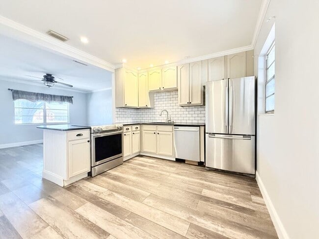 Photo - 1238 Bellevue Blvd