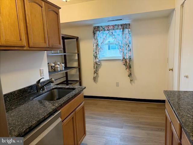 Photo - 5913 Mayflower Ct Unidad 202