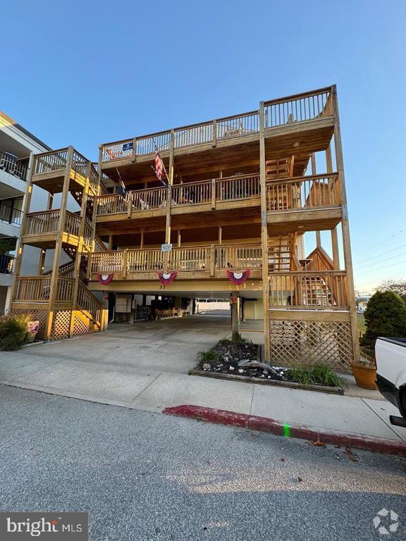 Building Photo - 17 143rd St Unit 103 Rental
