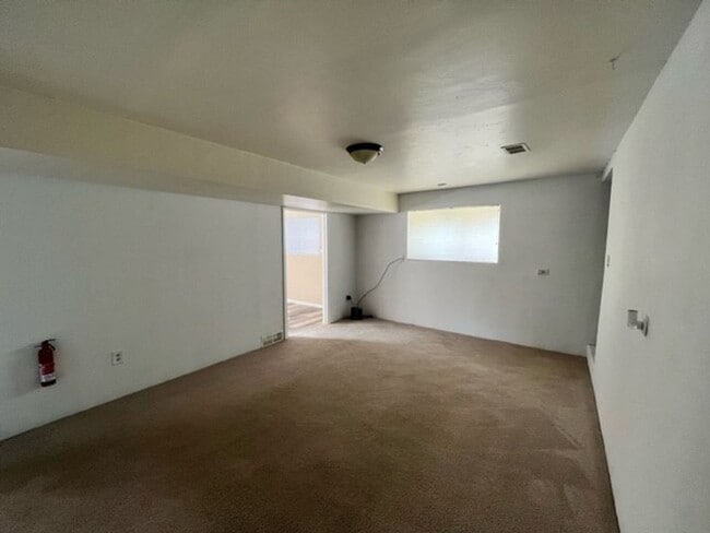 Photo - 147 Kornegay Ct Unit B