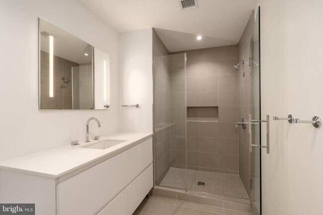 Photo - 1630 Columbia Rd NW Unit 104