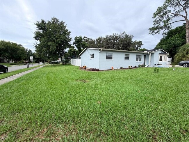 2510 Sandalwood Dr