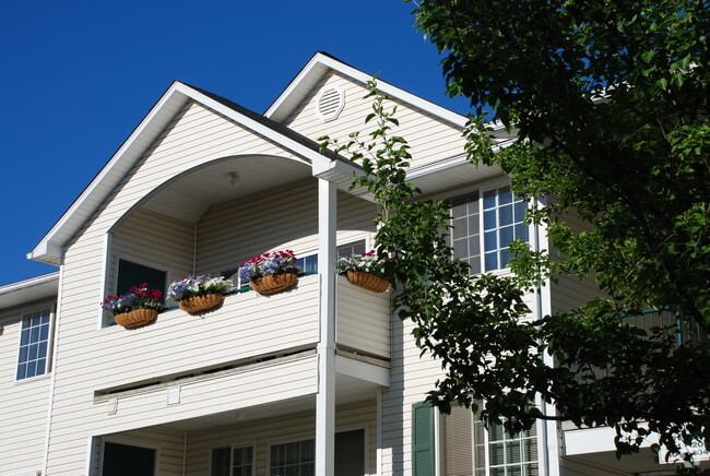 Building Photo - Granite Court Apartments