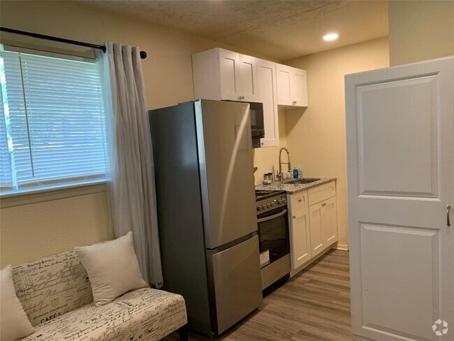 Building Photo - 9607 Eday Dr Rental