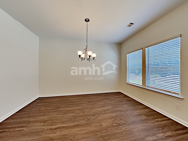 Photo - 55 Ivy Brook Dr