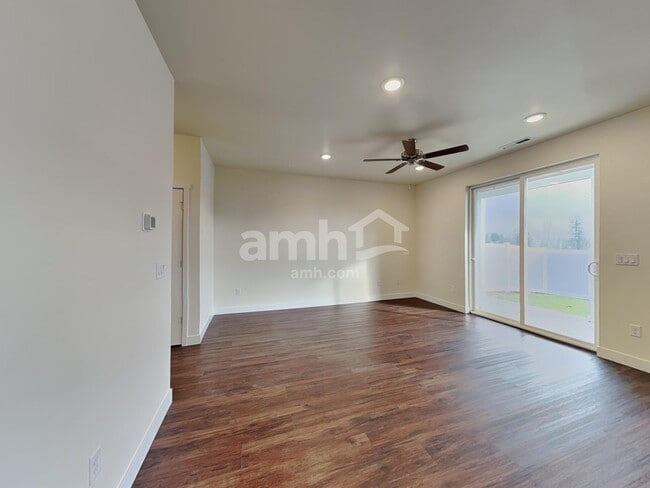 Photo - 8624 47th Pl NE