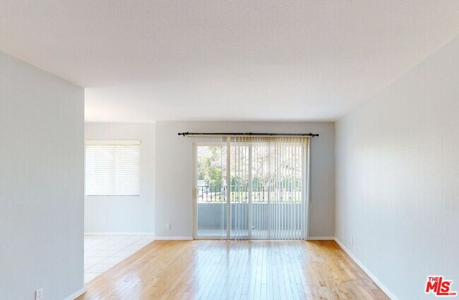 Photo - 2308 Schader Dr Unit 102