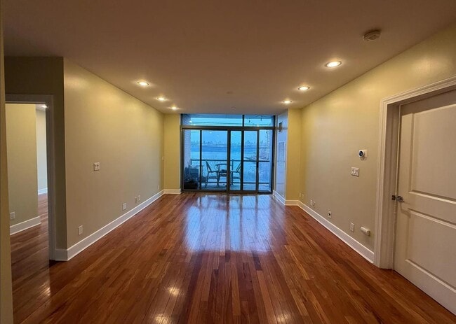 Photo - 8125 River Rd Unidad 3C