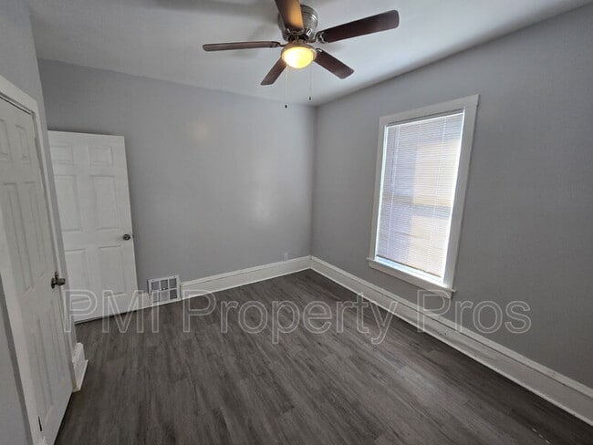 Photo - 2620 W Locust St