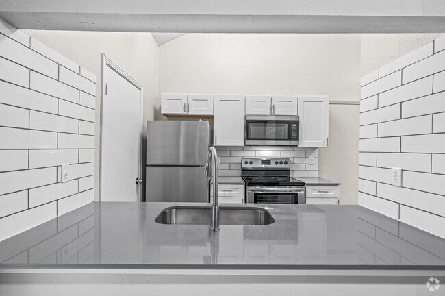 2BR, 2BA - 1,105SF Shore Break - Aulden at The Highlands