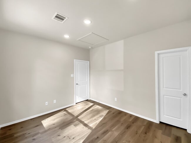 Photo - 9770 Black Gum