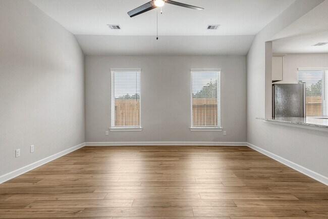 Photo - 15686 Honey Cv Dr