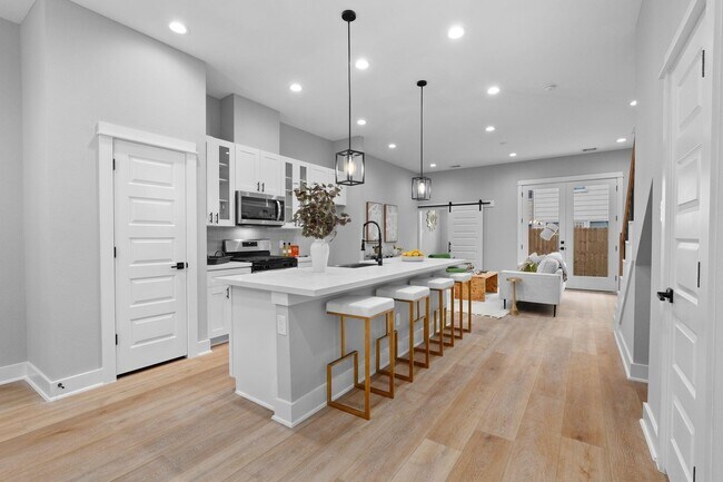 Photo - 4210 McKinley St