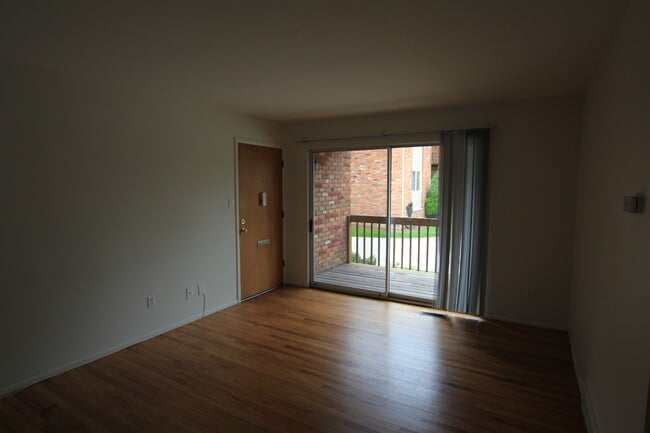 Photo - Hickory Grove