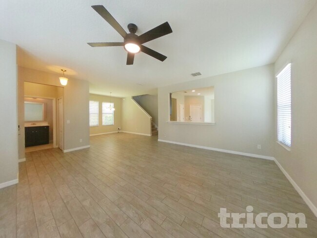 Photo - 2076 Bent Grass Ave