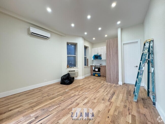 Building Photo - 735 Rogers Ave Unit 3F Rental