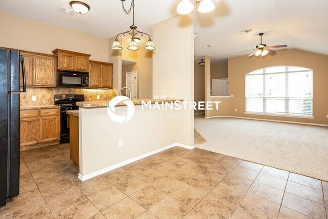 Photo - 4 Bedroom Pet-Friendly Home in Norman, OK with Main Street Renewal