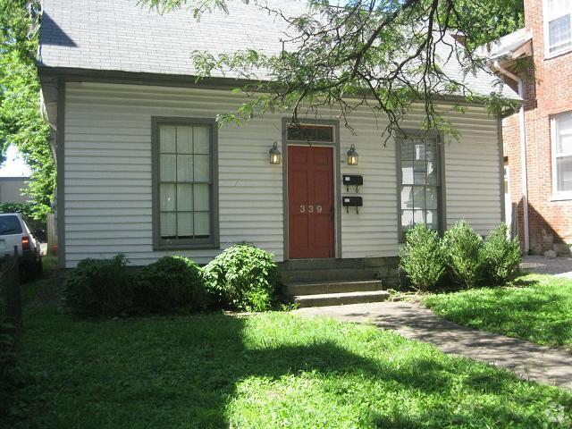 Building Photo - Walk to Downtown or UK! Historic South Hil... Rental