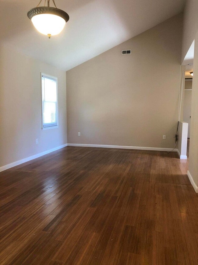 Photo - 115 Aylesbury Rd