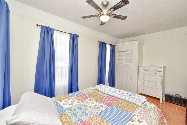 Photo - 7 Dupont Ln Casa