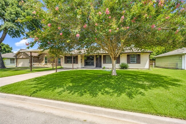 Photo - 3205 Hays St
