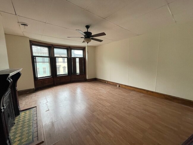 Photo - 2303 Chapline St Unidad Second Floor